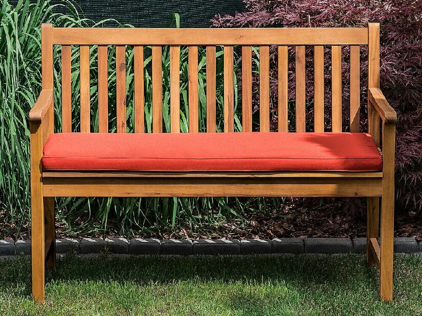 Zahradní lavice 120 cm VESTFOLD (dřevo) (tmavě červený podsedák)