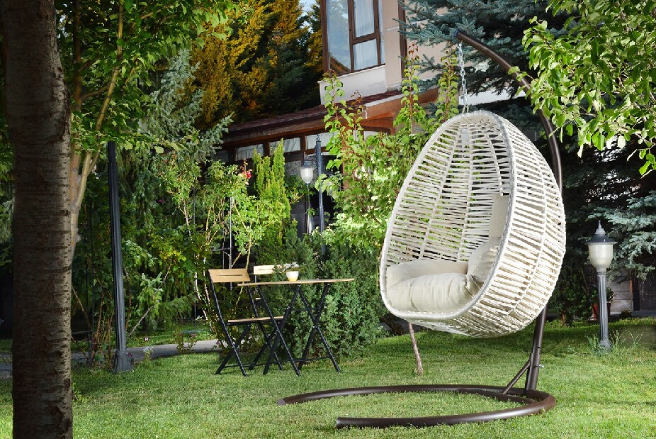 Zahradní houpací židle Finnikin (krémová)