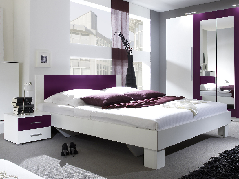 Manželská postel 180 cm Verwood Typ 52 (bílá + fialová) (s noč. stolky)