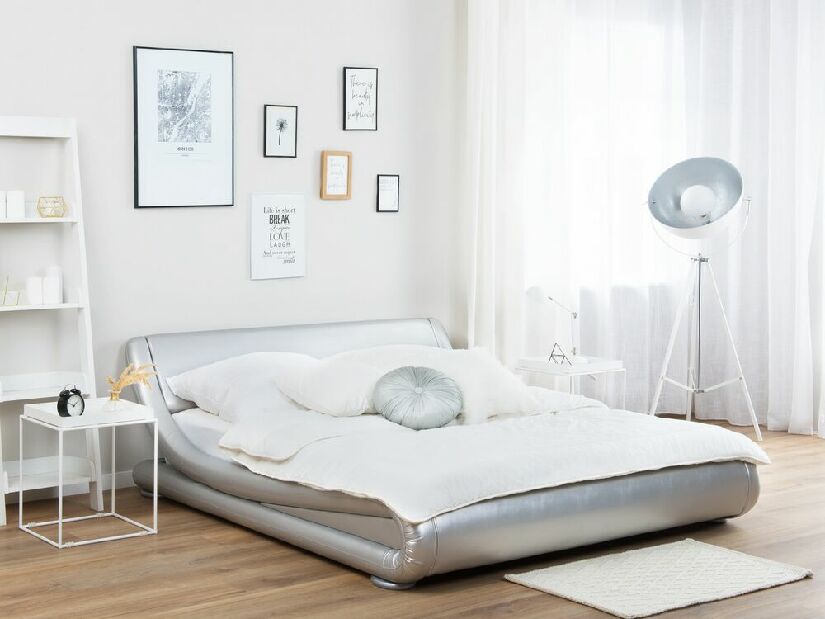 Manželská postel 180 cm AVENUE (s roštem) (stříbrná lesklá)