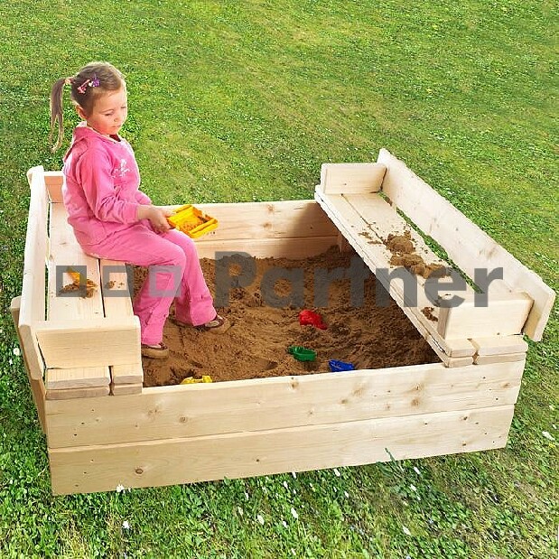 Zahradní pískoviště s lavičkou
