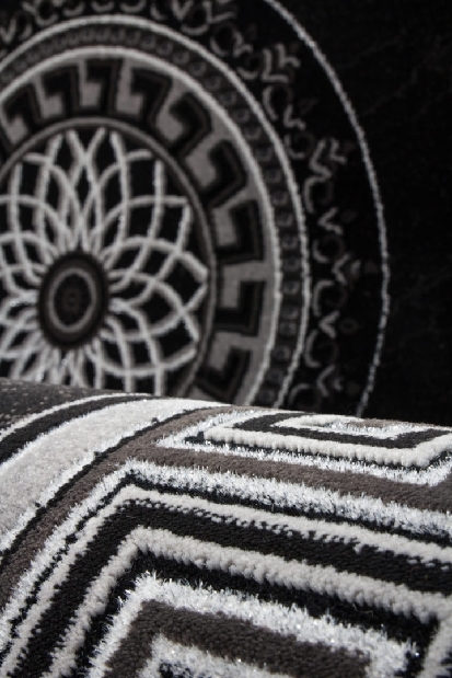Kusový koberec Aura 776 Black 80-150 cm *bazar