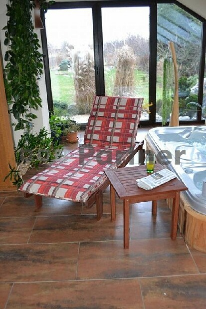 Zahradní příruční stolek Brest (Meranti)