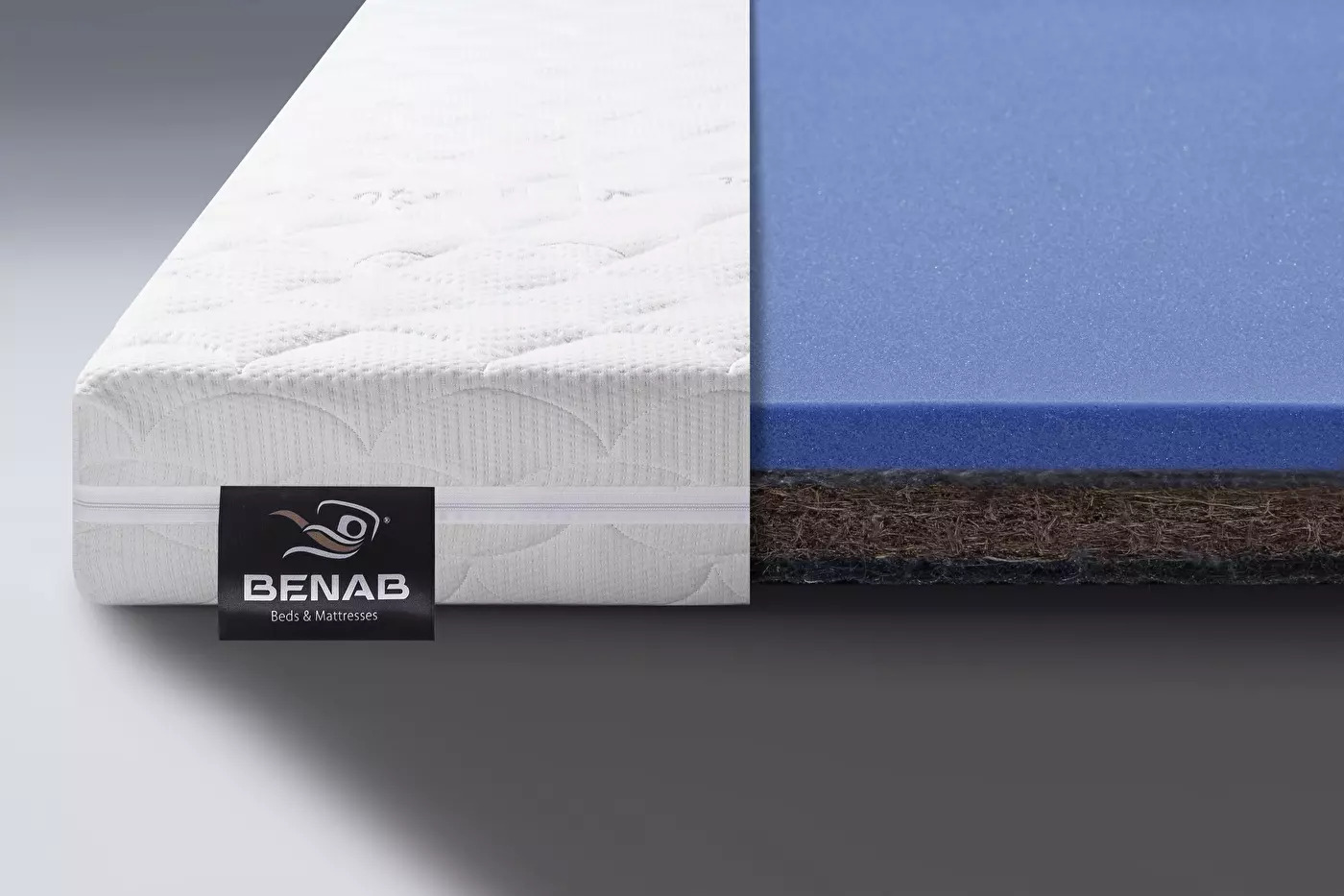 S úložným priestorom picture 0