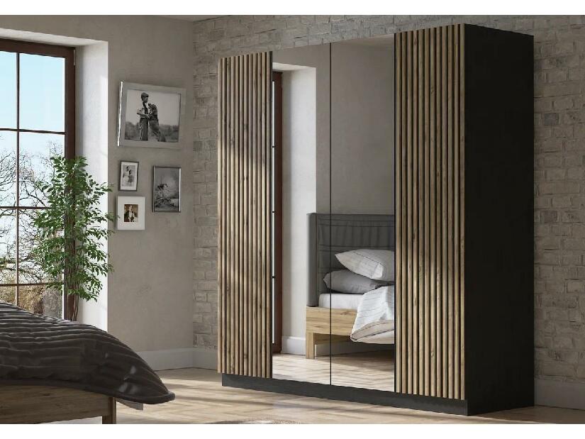 Šatní skříň Franc 77 (černé dřevo + borovice atlantická)