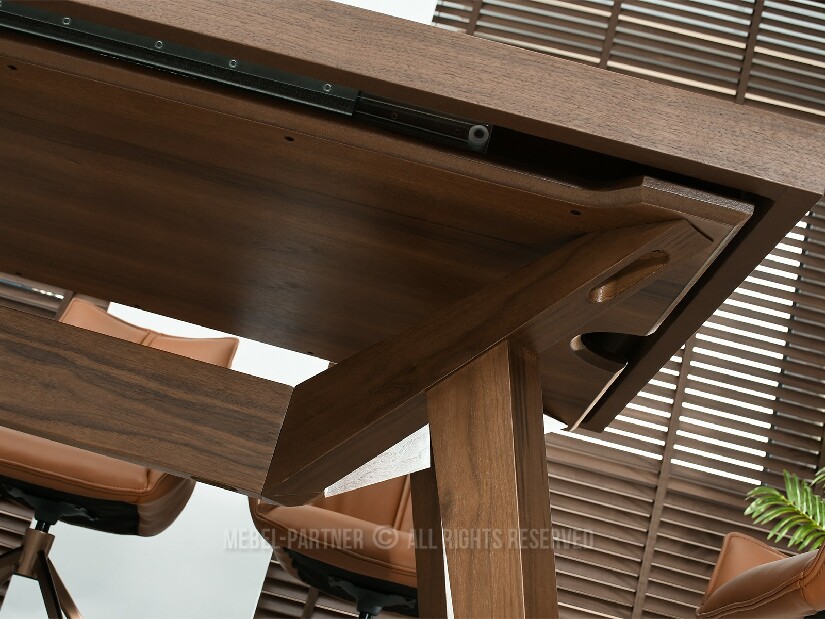 Jídelní stůl Nadador (ořech)